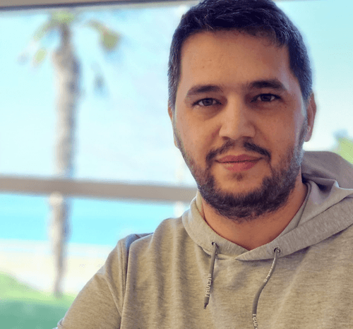 Matematik öğretmeni Emre Aktaş